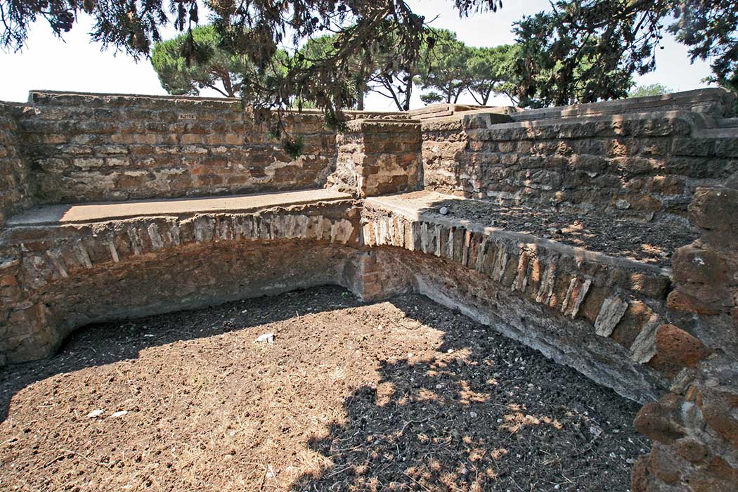 tombe27 02