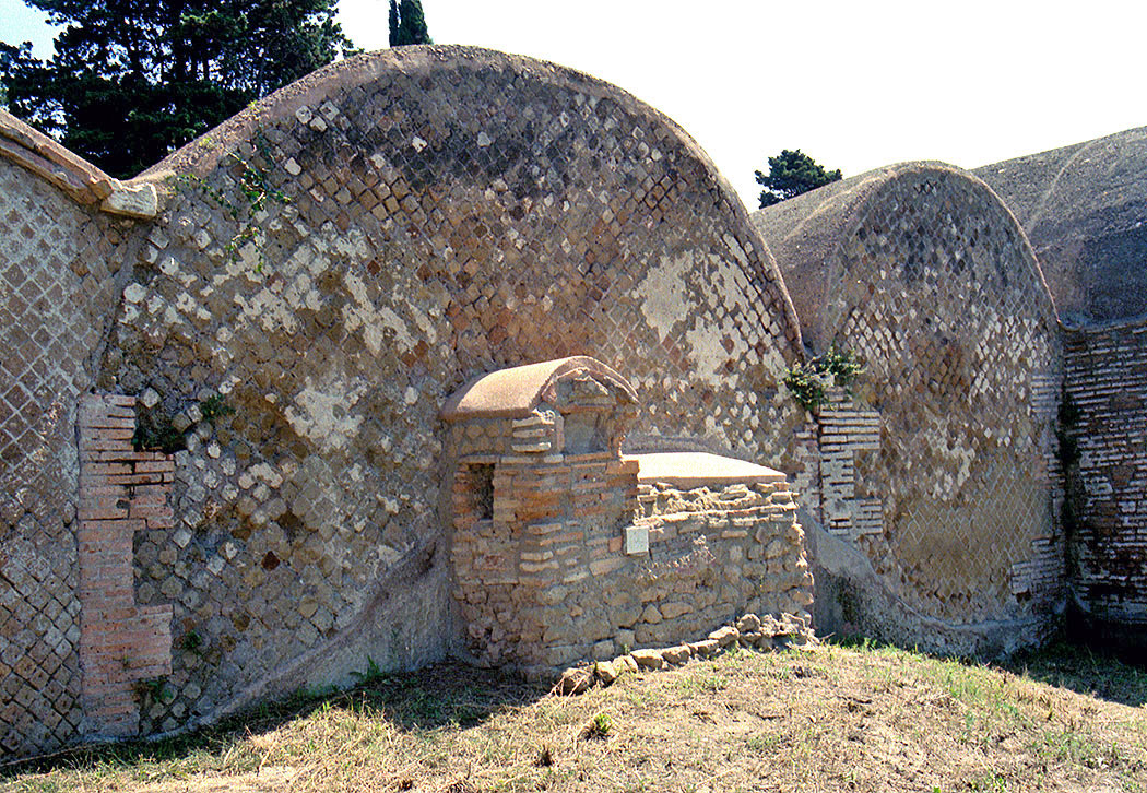 tombe64 01