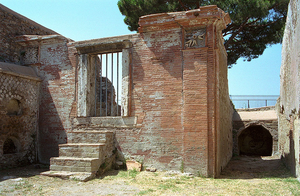 tombe86 01