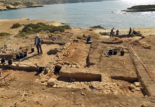 Voltooiing van 2018 opgravingen in Akrotiri-Dromer ' s Bay (Engels)