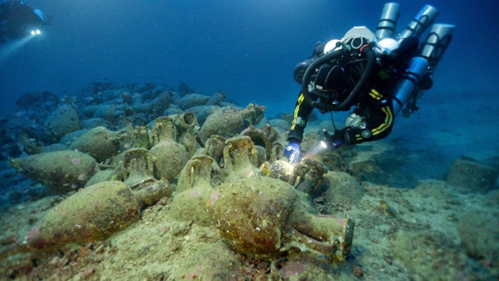 Sicilian shipwreck Aci Trezza