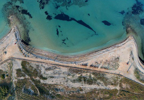 Traces d’ingénierie romaine trouvés dans un port antique (Anglais)